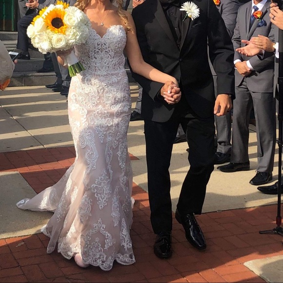 Stella York 6589 Wedding dress - Picture 2 of 16